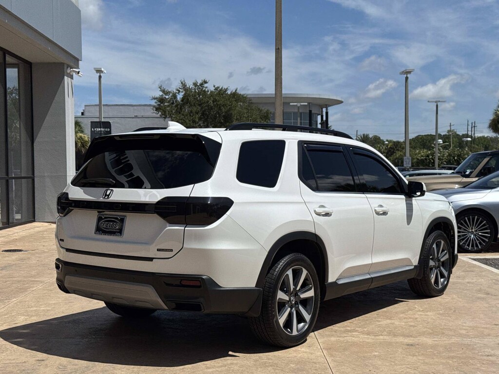 Used 2025 Honda Pilot Touring Touring AWD