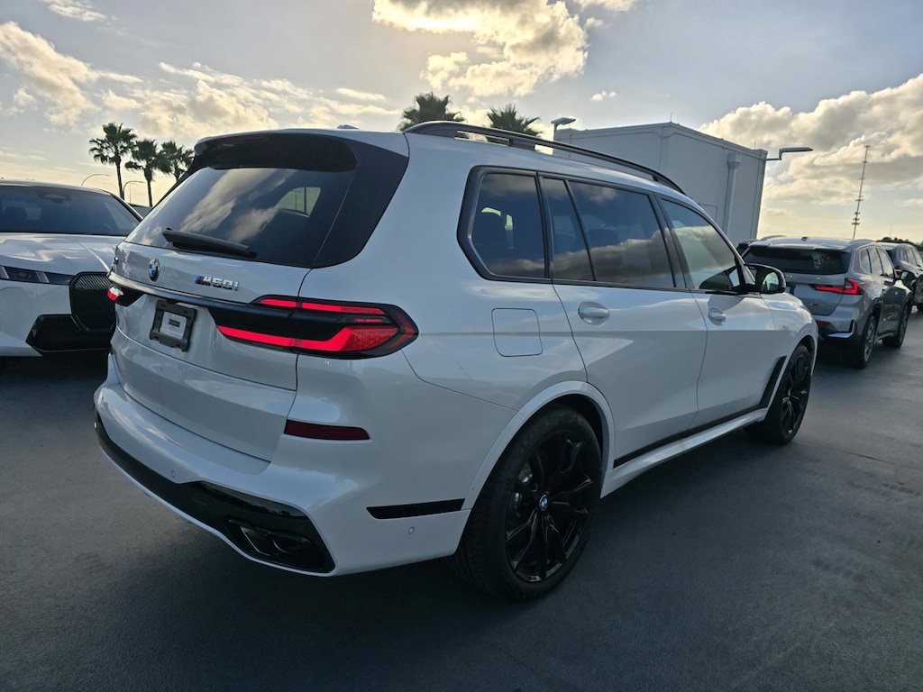 New 2026 BMW X7 M60i SUV