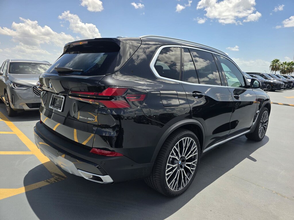 New 2026 BMW X5 sDrive40i SUV