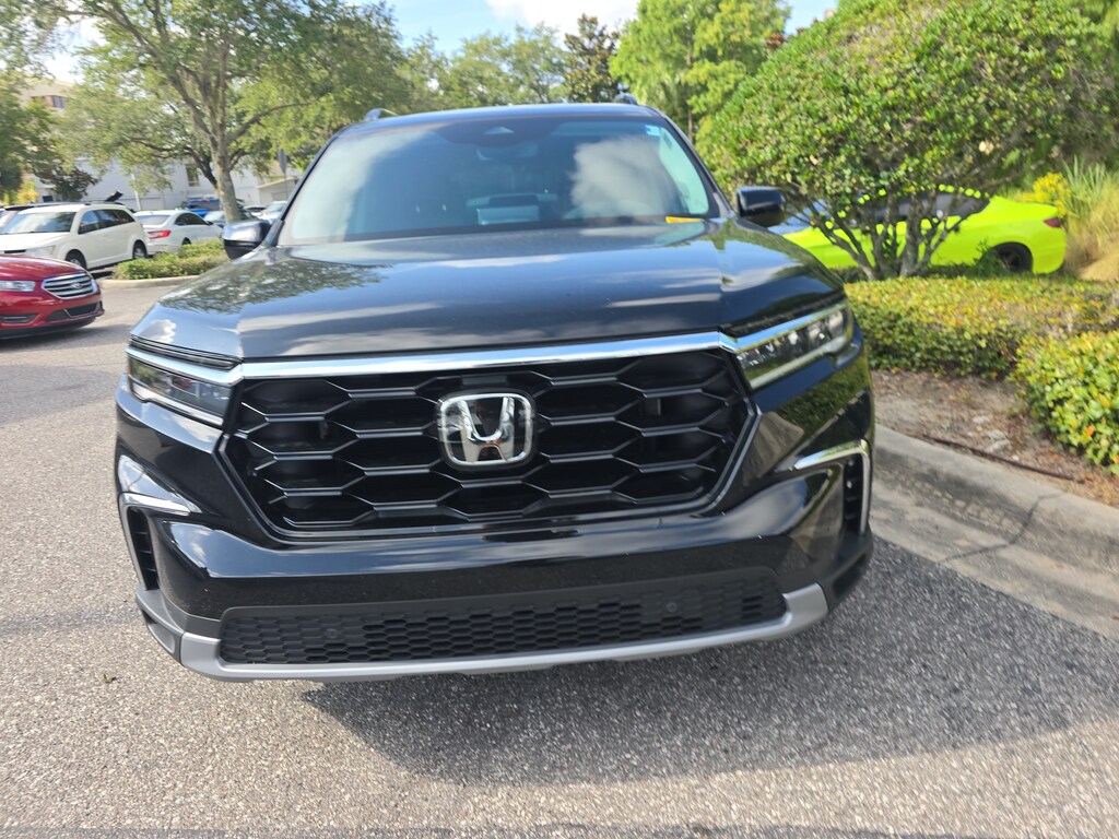 Used 2025 Honda Pilot Touring Touring AWD