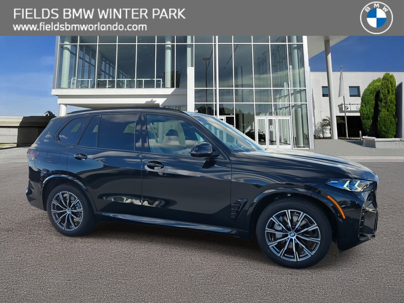 2026 BMW X5 50e's photo