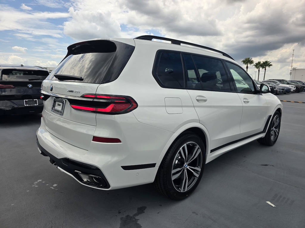 New 2027 BMW X7 xDrive40i SUV