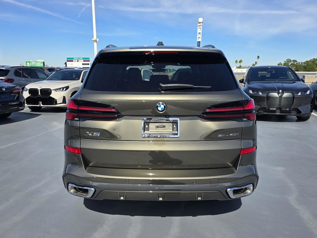 New 2026 BMW X5 sDrive40i SUV