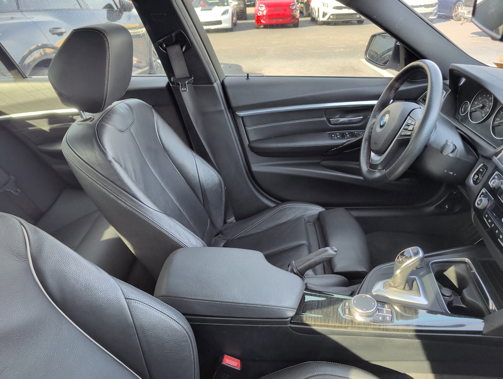 Used 2018 BMW 3 Series 330i xDrive Sedan