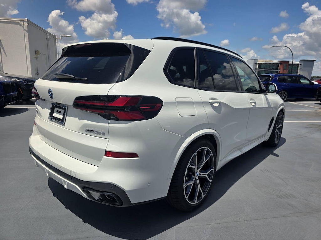 New 2026 BMW X5 PHEV xDrive50e SUV
