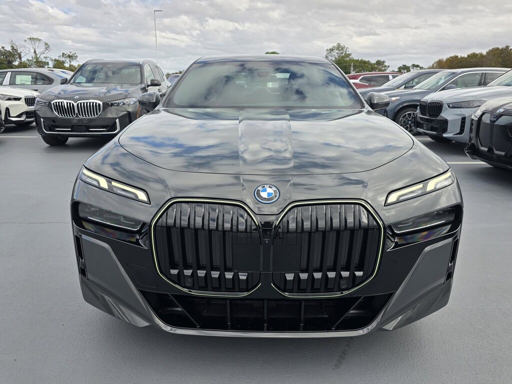 New 2026 BMW 750e 750e xDrive Sedan