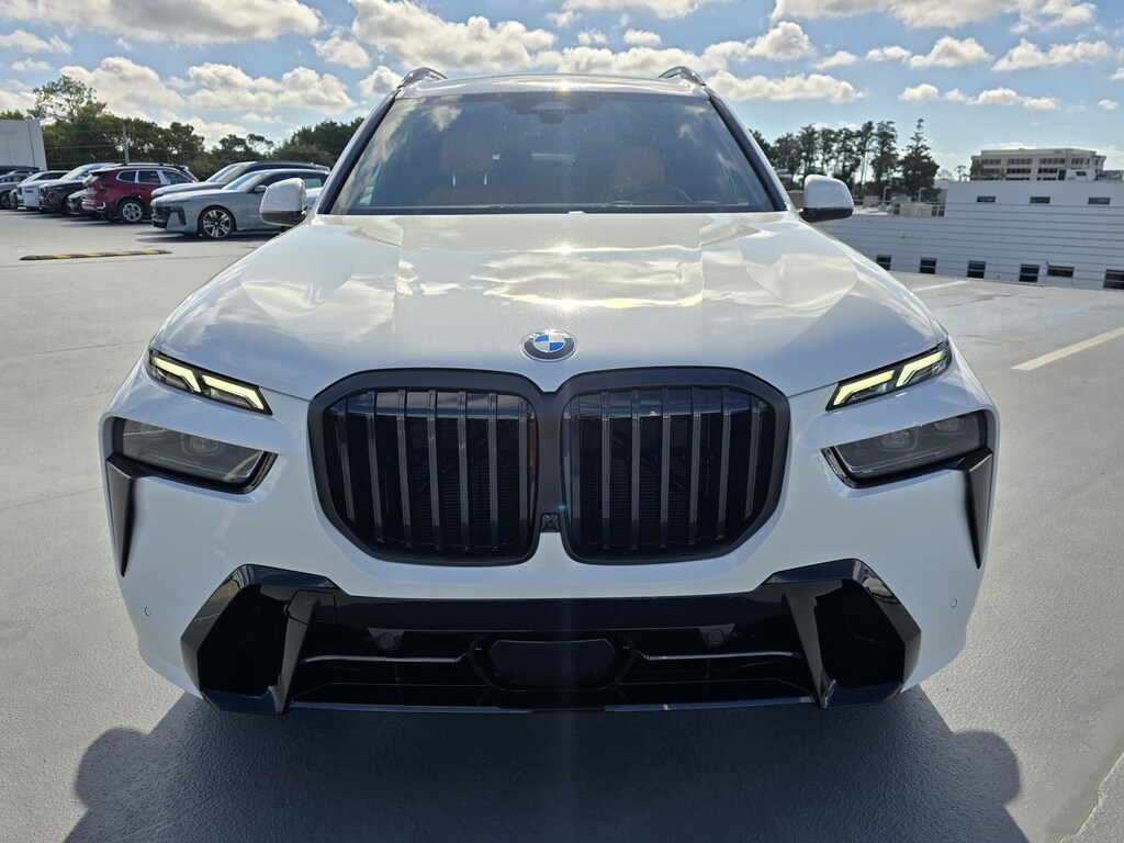 New 2026 BMW X7 xDrive40i SUV