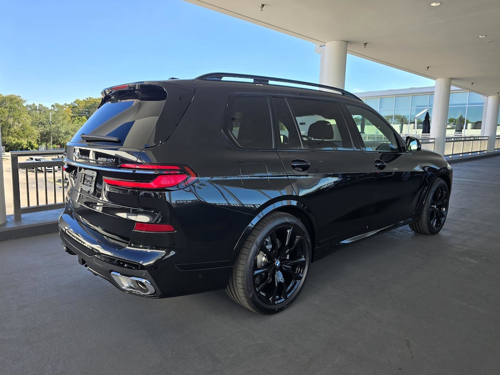 New 2026 BMW X7 xDrive40i SUV