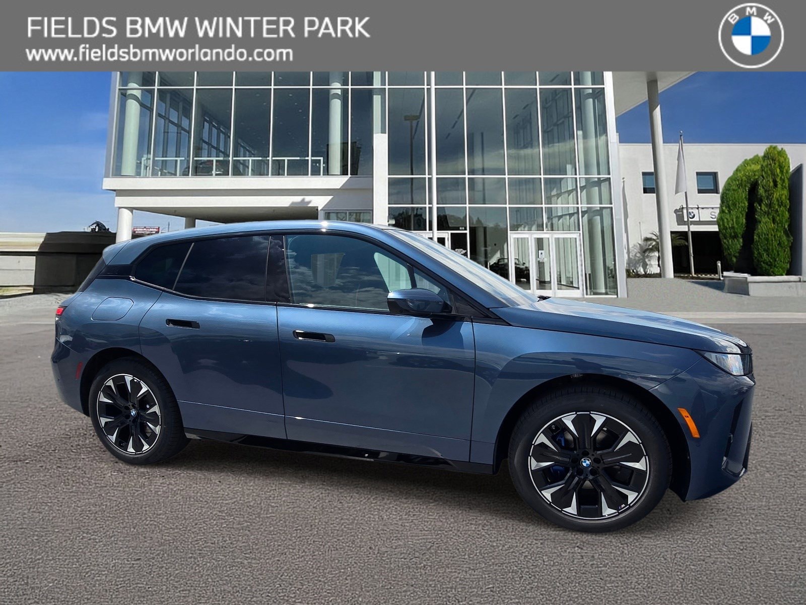 2026 BMW iX xDrive60's photo