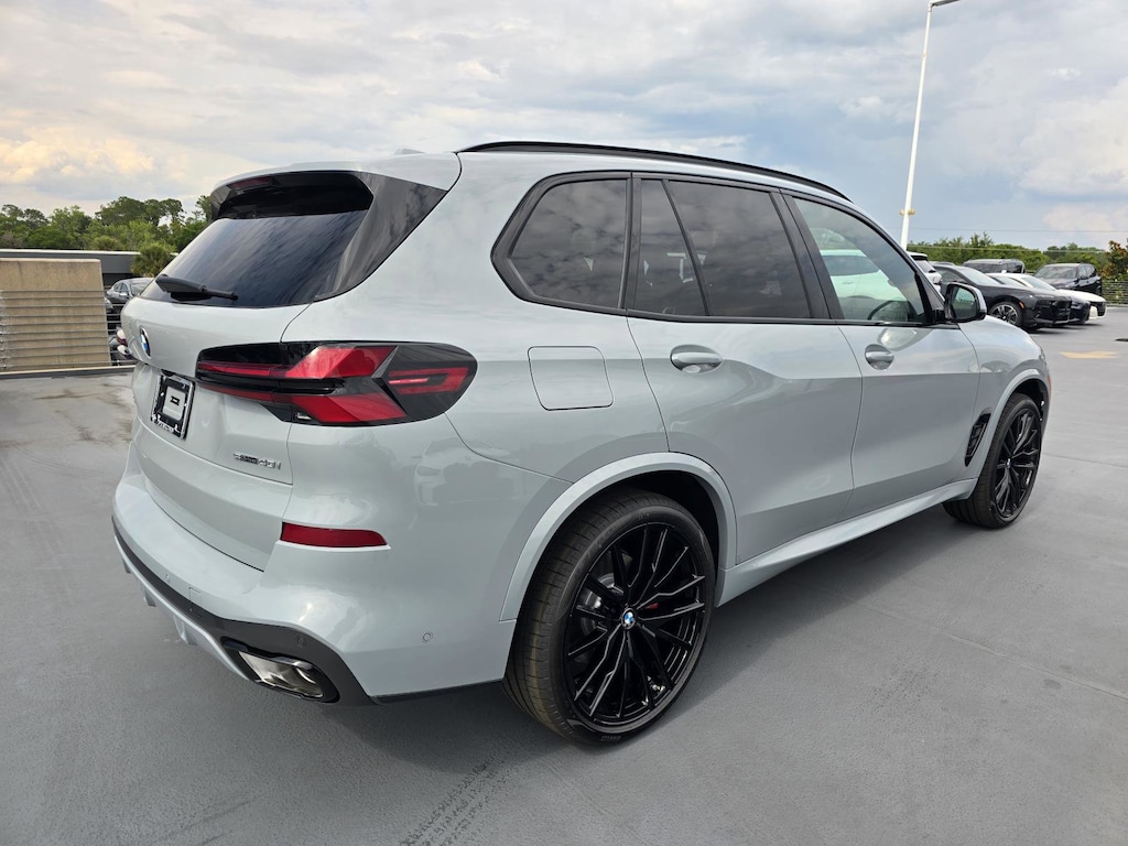 New 2026 BMW X5 sDrive40i SUV
