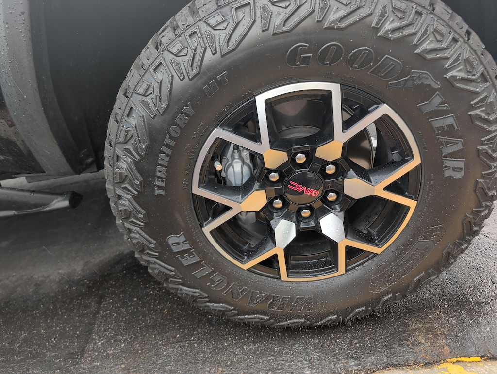 Used 2024 GMC Canyon 4WD AT4X 4WD Crew Cab AT4X