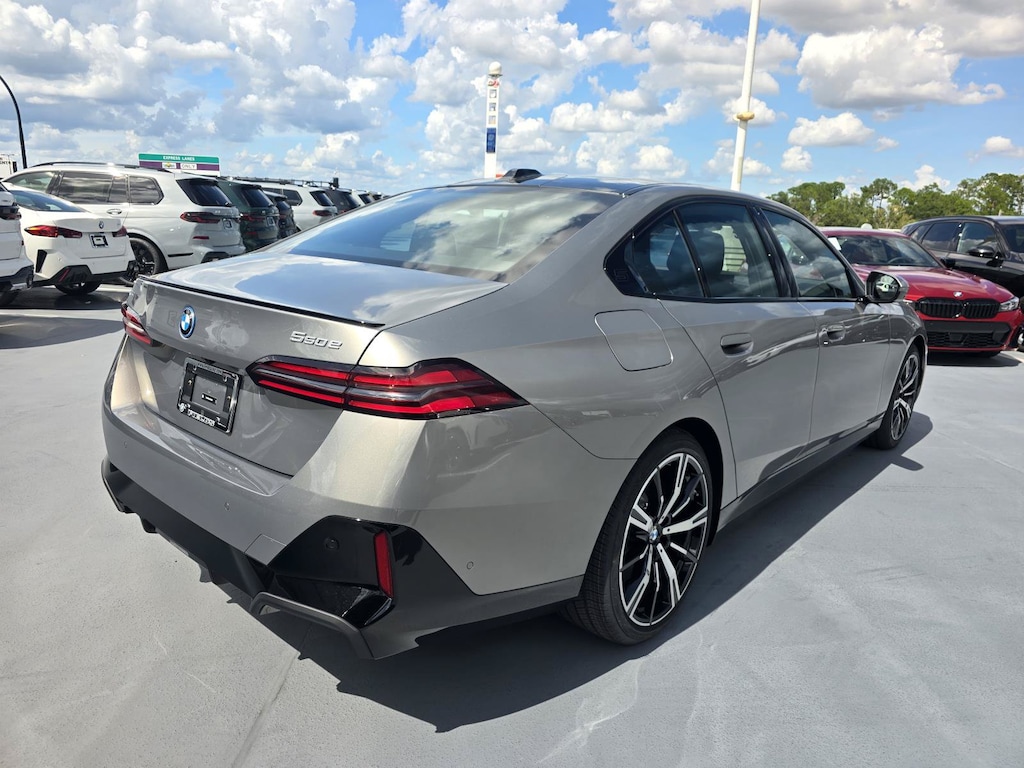 New 2027 BMW 550e 550e xDrive Sedan
