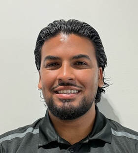 Staff member Javier Merced from ID_5e4df5
