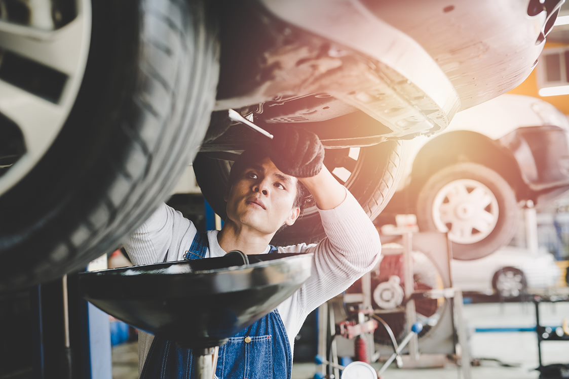 oil-change-under-car-gen.jpg