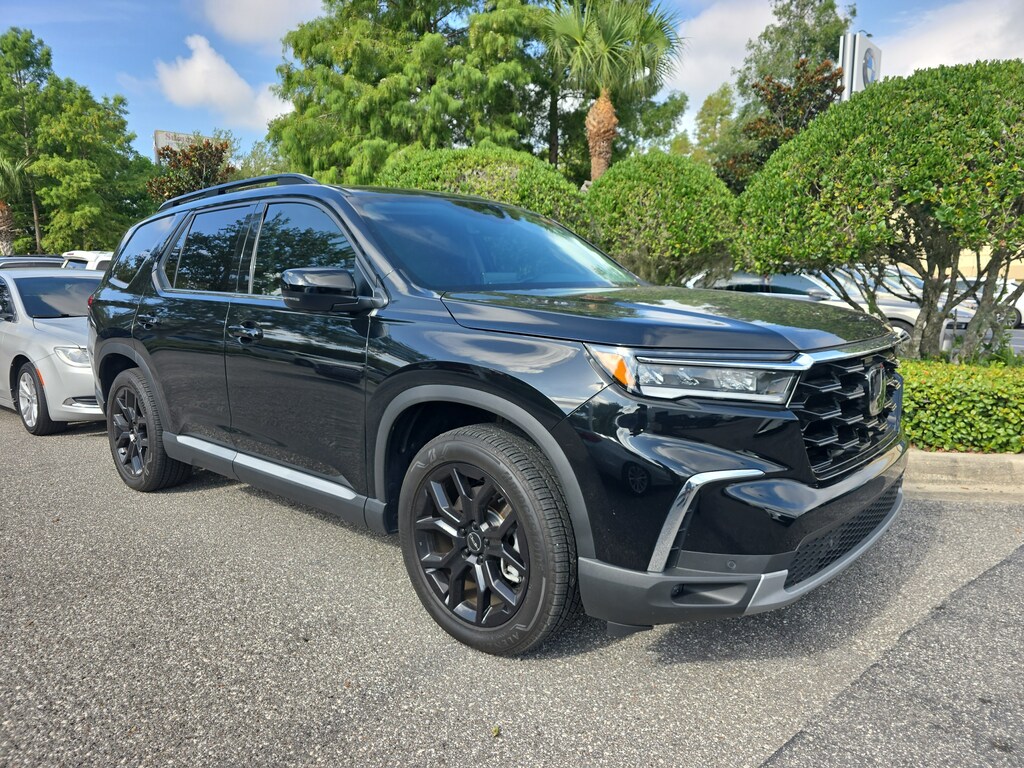 Used 2025 Honda Pilot Touring Touring AWD