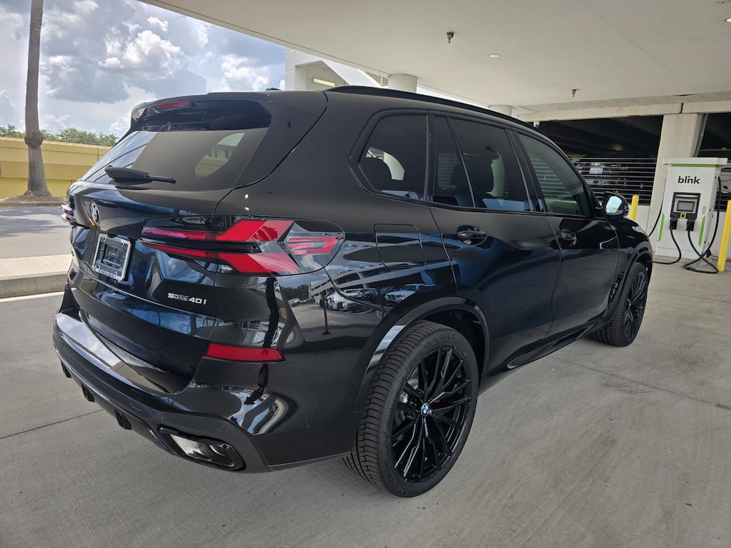 New 2026 BMW X5 sDrive40i SUV