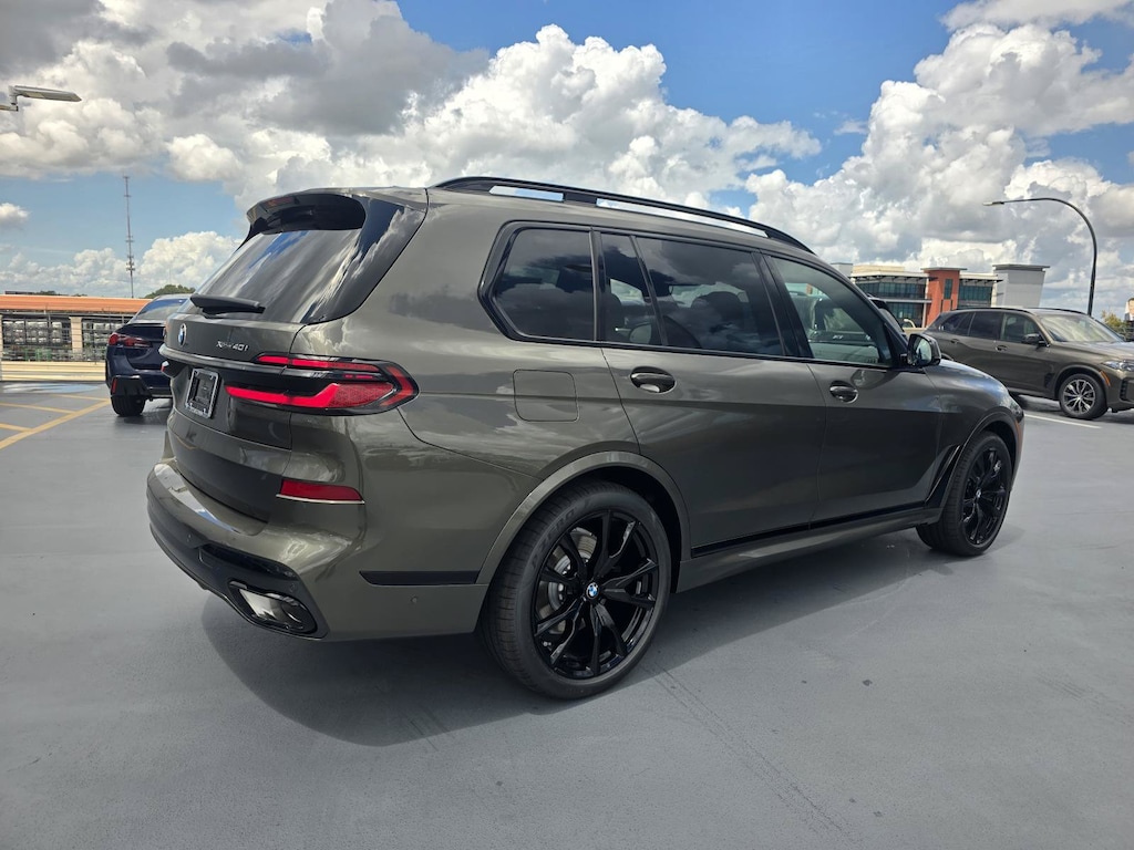 New 2027 BMW X7 xDrive40i SUV