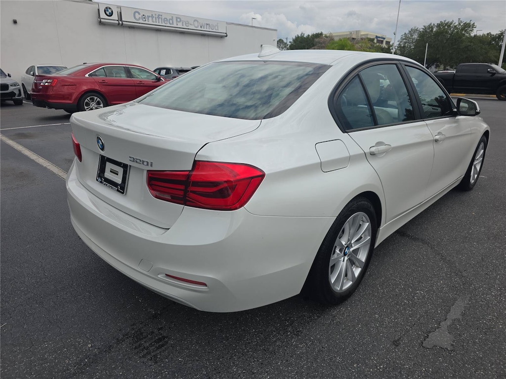 Used 2018 BMW 3 Series 320i Sedan