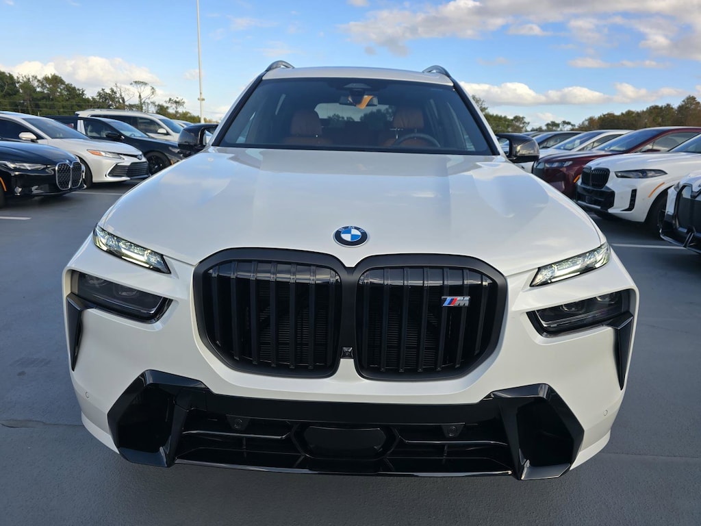 New 2026 BMW X7 M60i SUV