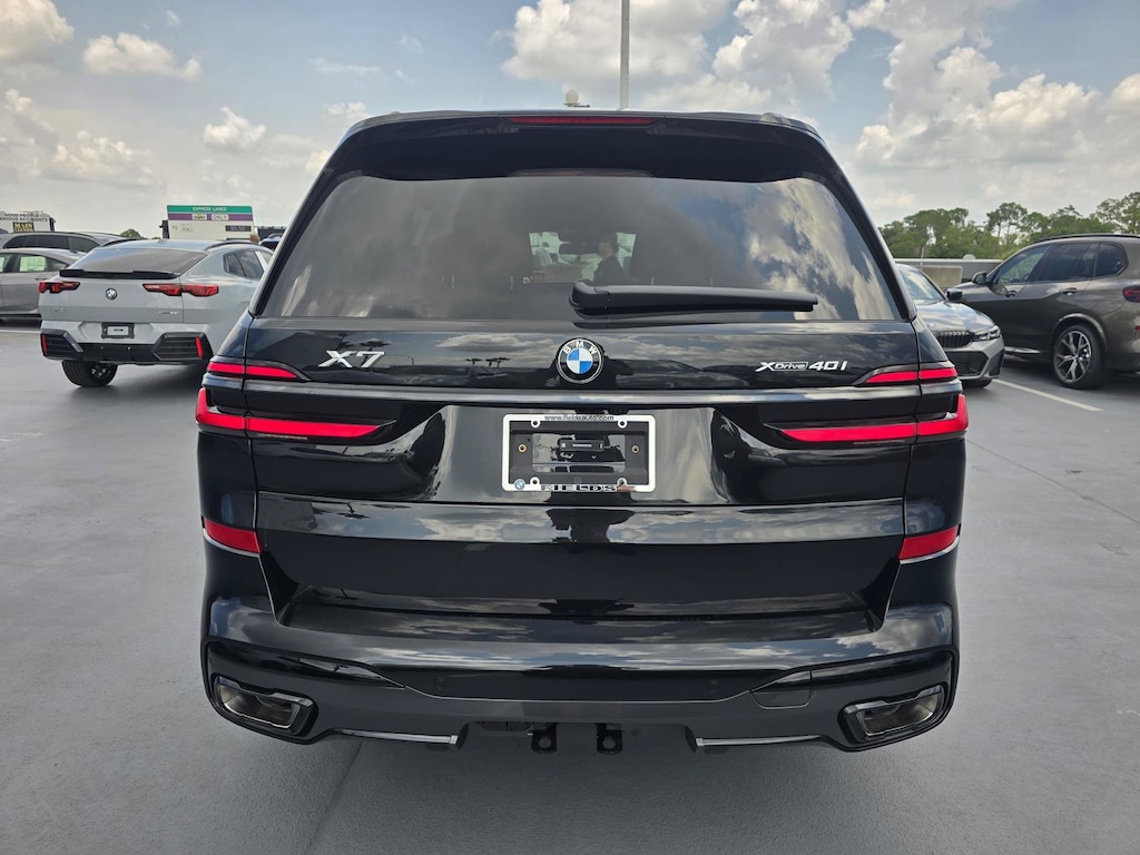 New 2027 BMW X7 xDrive40i SUV