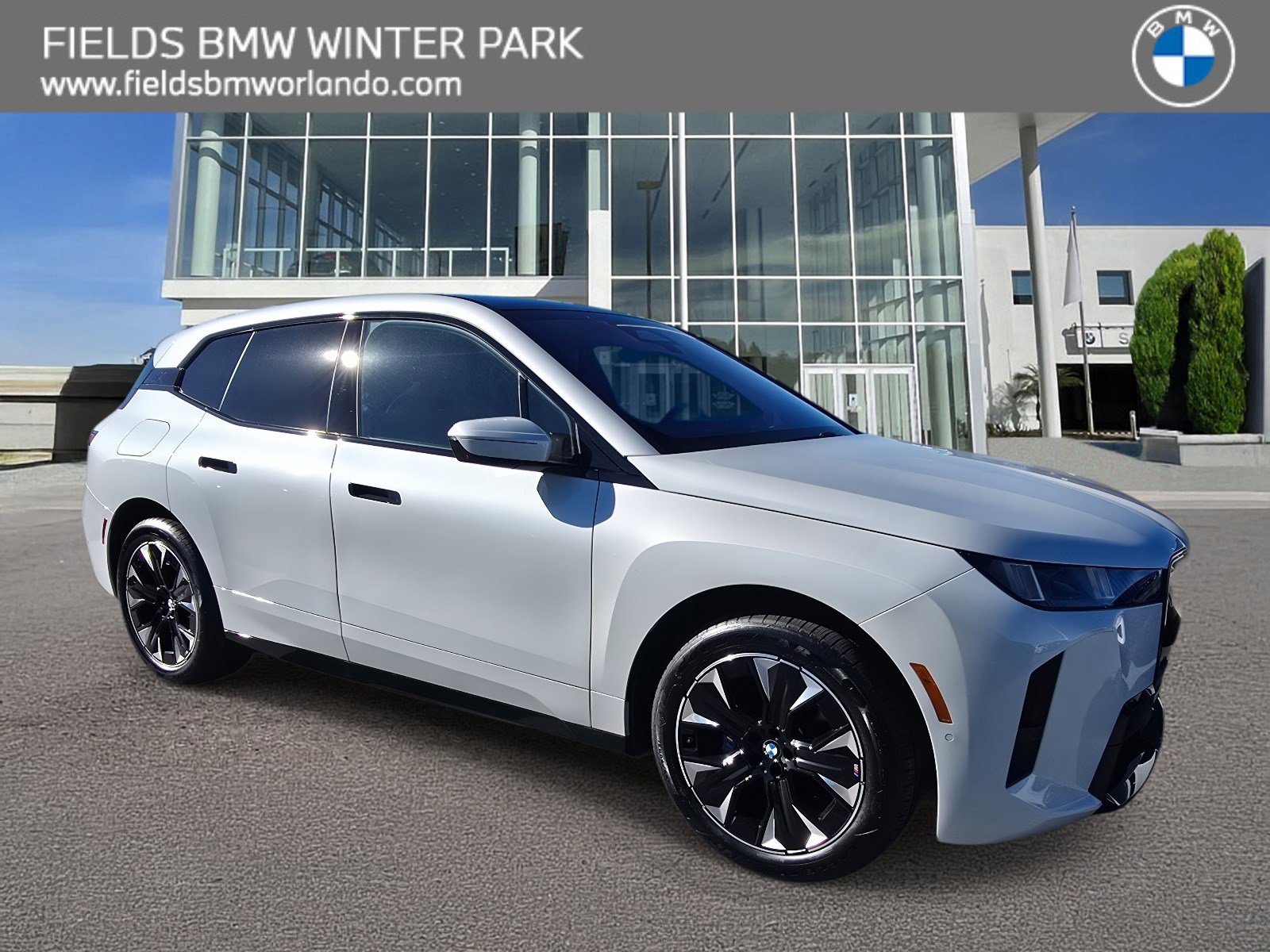 2026 BMW iX xDrive60's photo