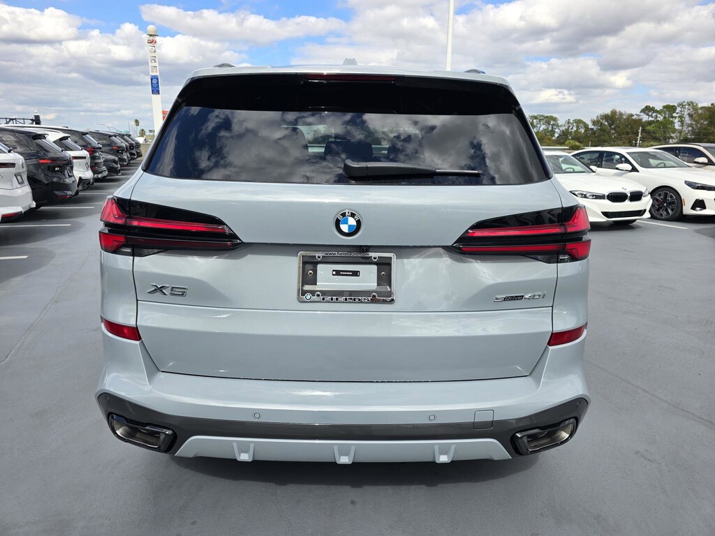 New 2026 BMW X5 sDrive40i SUV