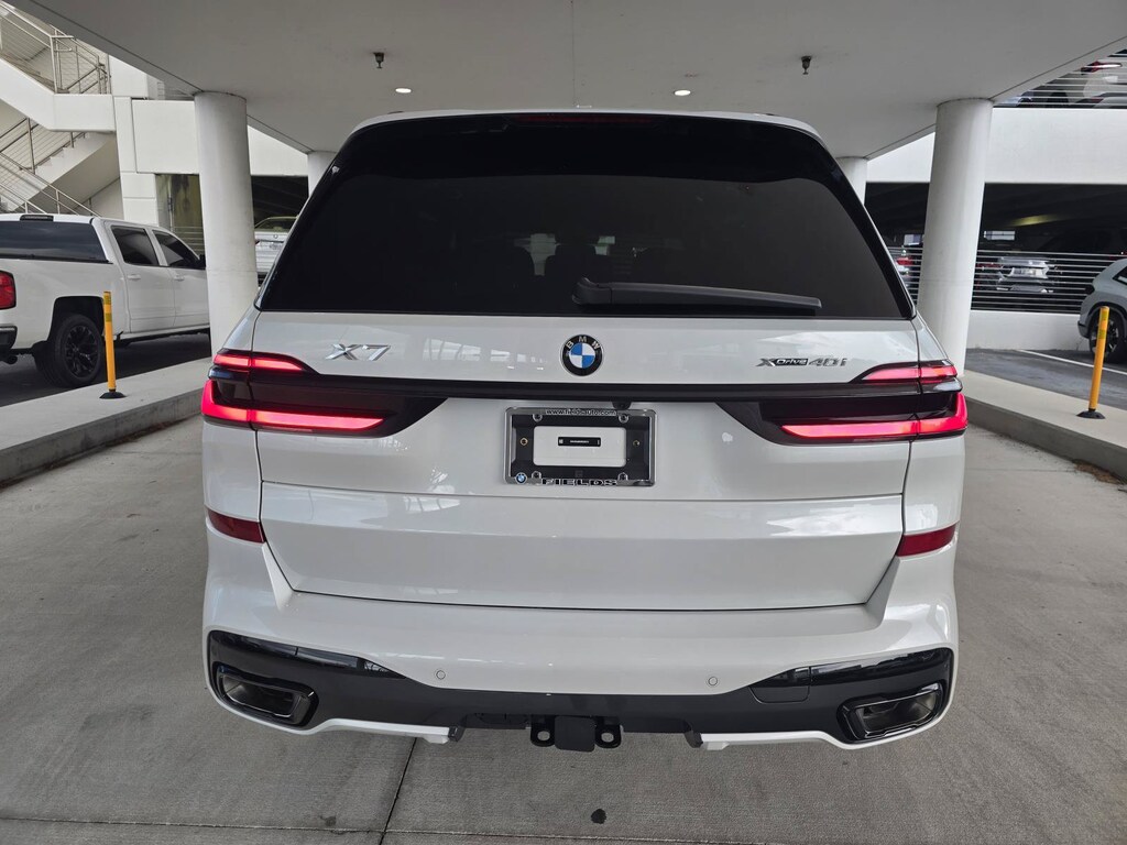 New 2027 BMW X7 xDrive40i SUV