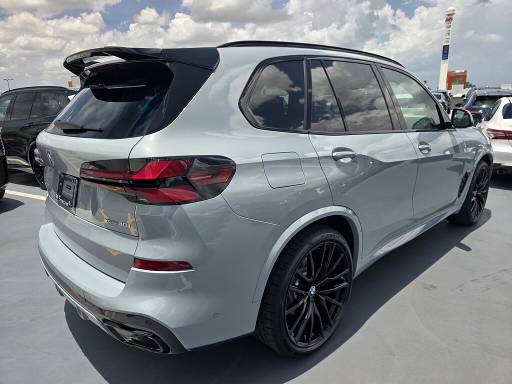 New 2026 BMW X5 xDrive40i SUV