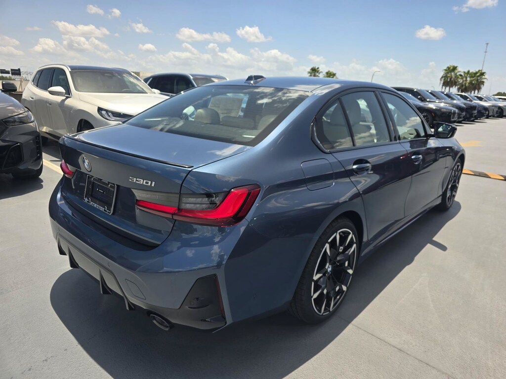 New 2026 BMW 330i 330i Sedan