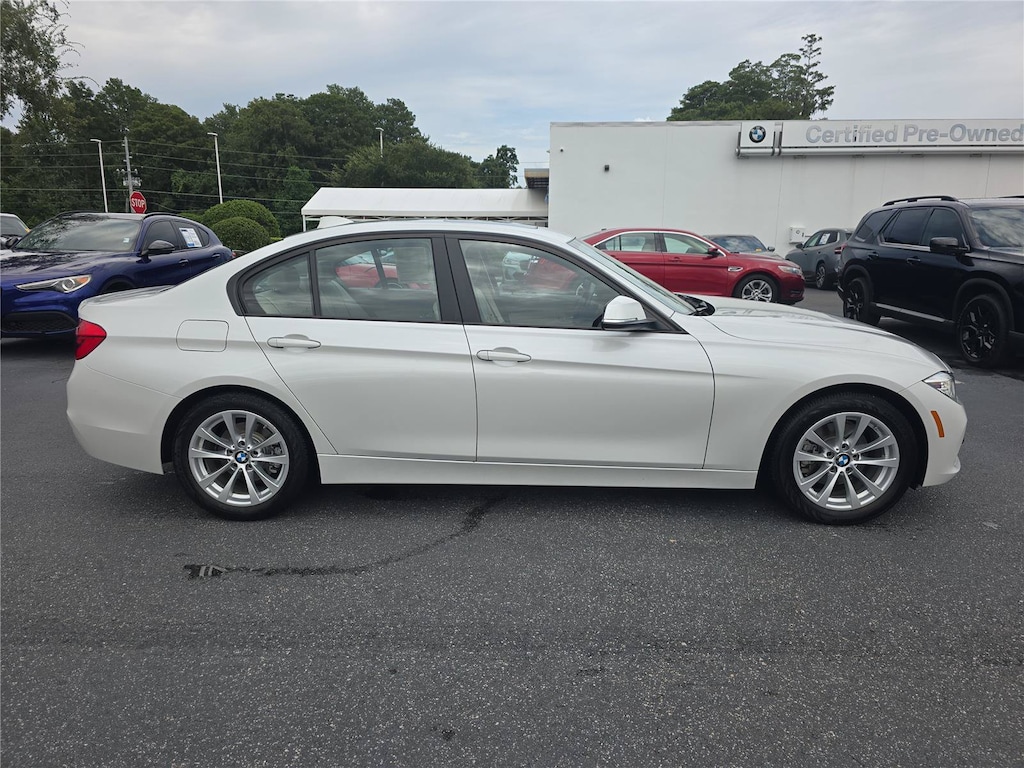 Used 2018 BMW 3 Series 320i Sedan