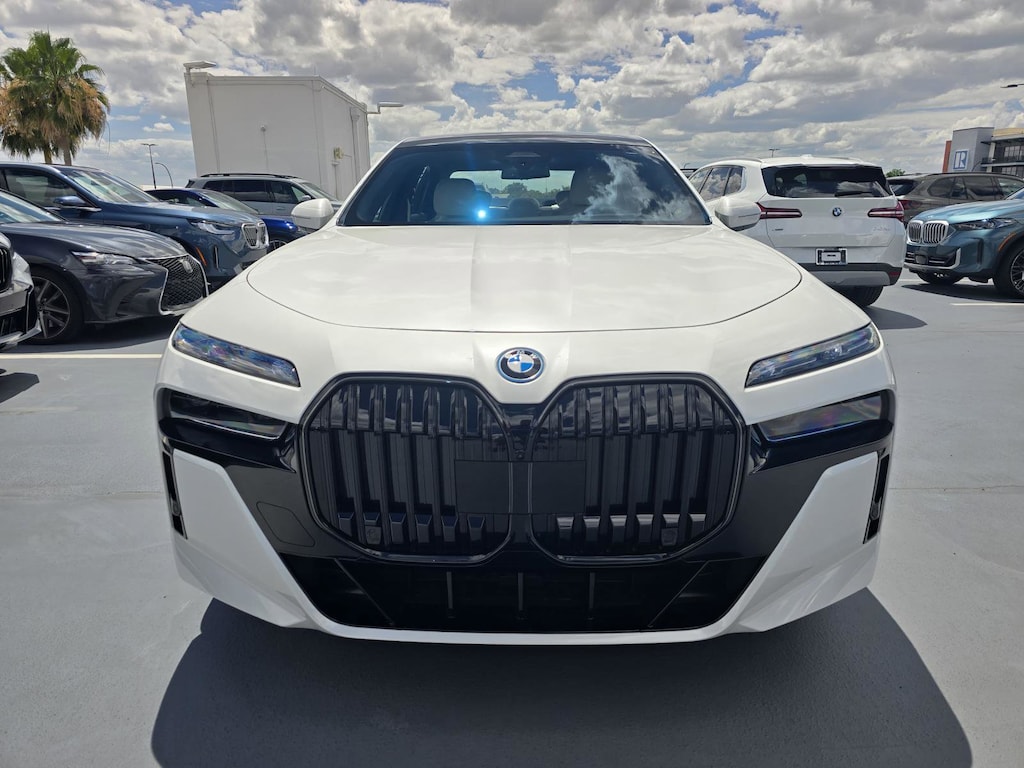 New 2026 BMW 750e 750e xDrive Sedan