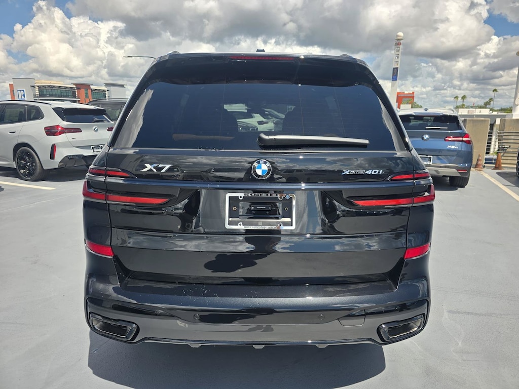 New 2027 BMW X7 xDrive40i SUV