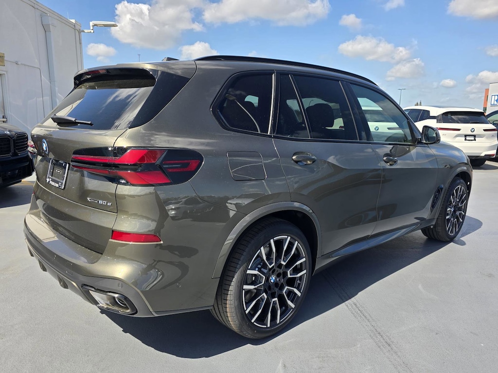 New 2026 BMW X5 PHEV xDrive50e SUV