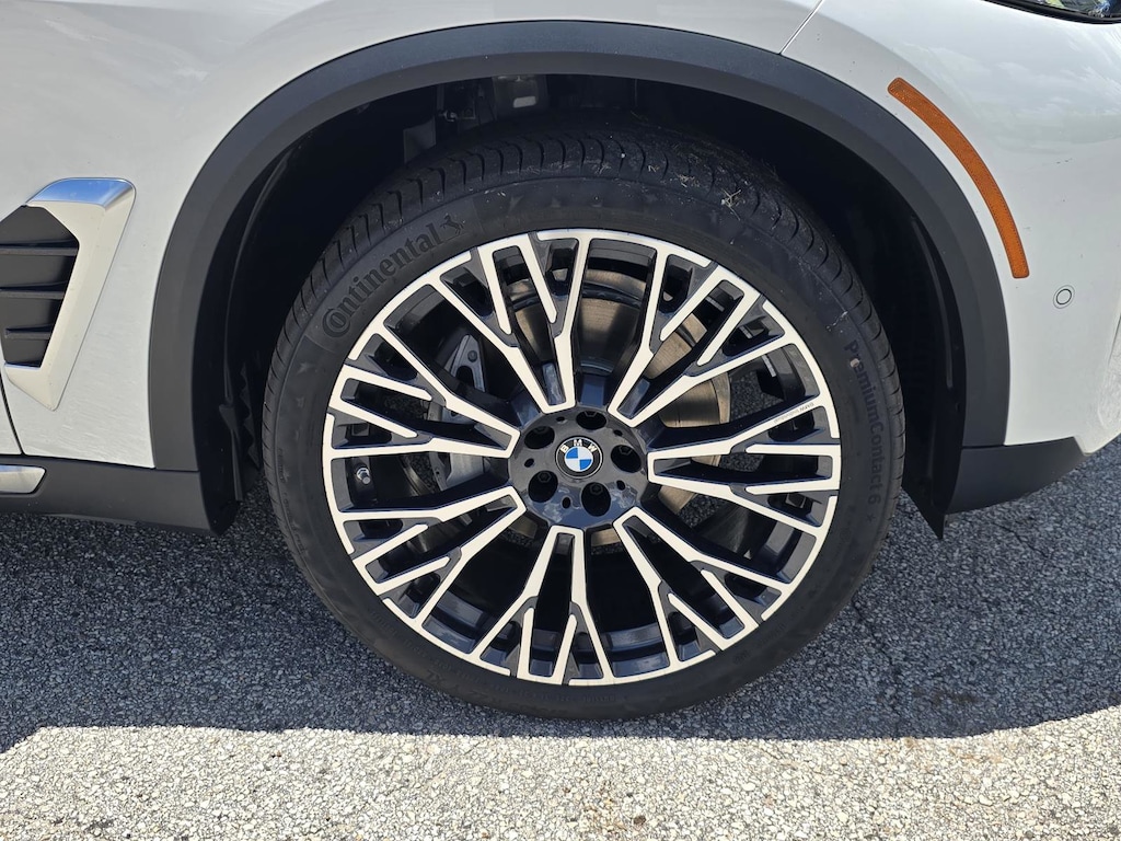 New 2026 BMW X5 sDrive40i SUV