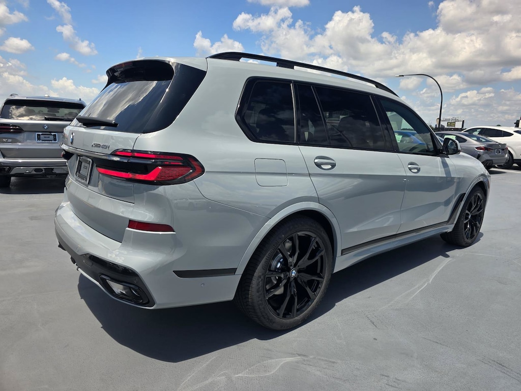 New 2027 BMW X7 xDrive40i SUV