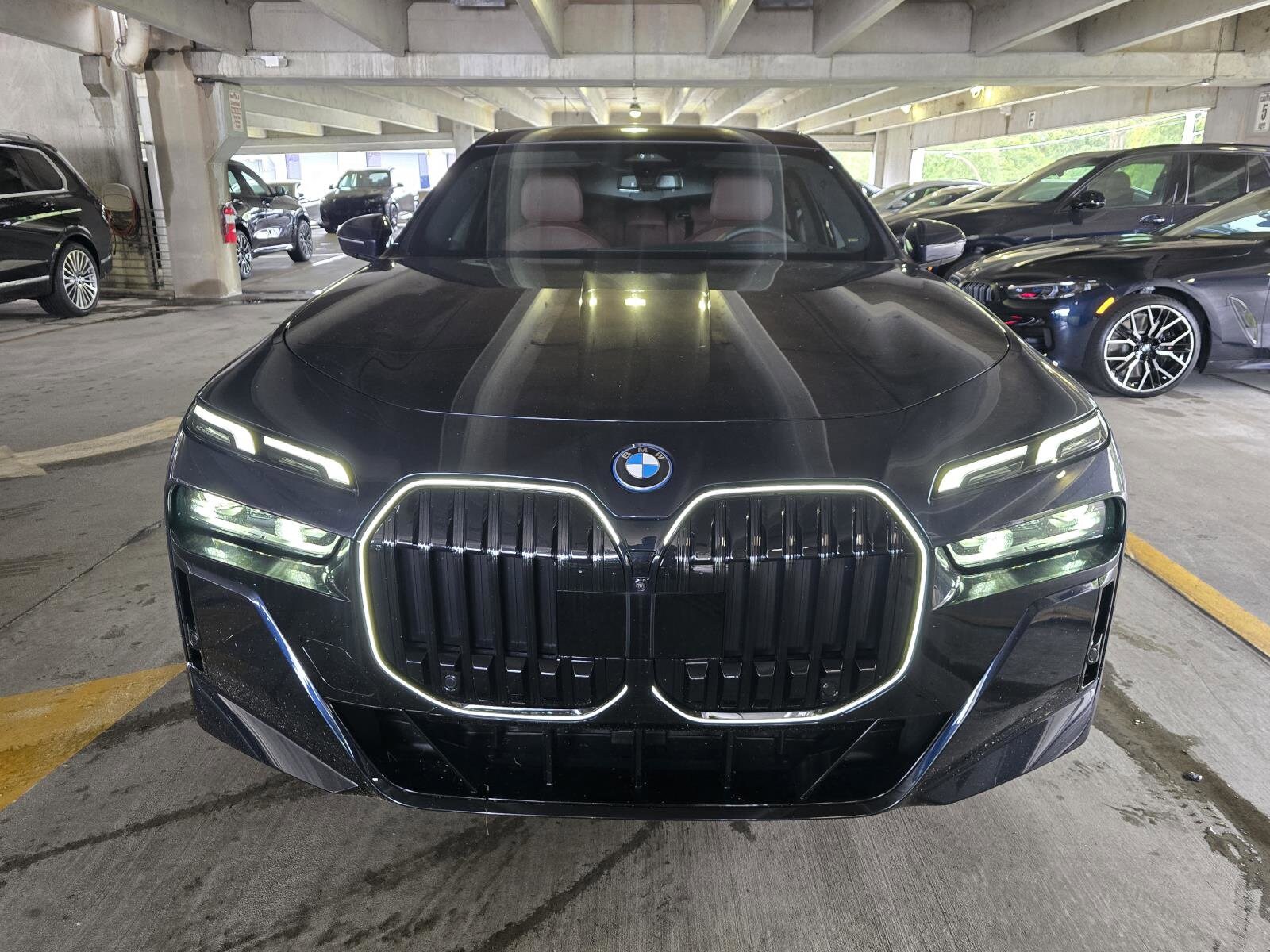 2025 Bmw 750e 750e xDrive photo 2