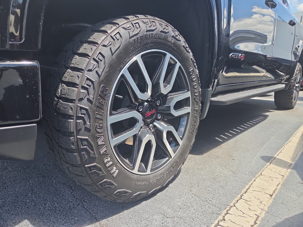 Used 2024 GMC Sierra 1500 AT4 4WD Crew Cab 147 AT4