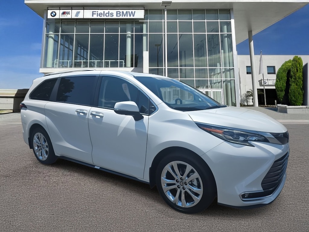 Used 2024 Toyota Sienna Platinum Platinum FWD 7-Passenger