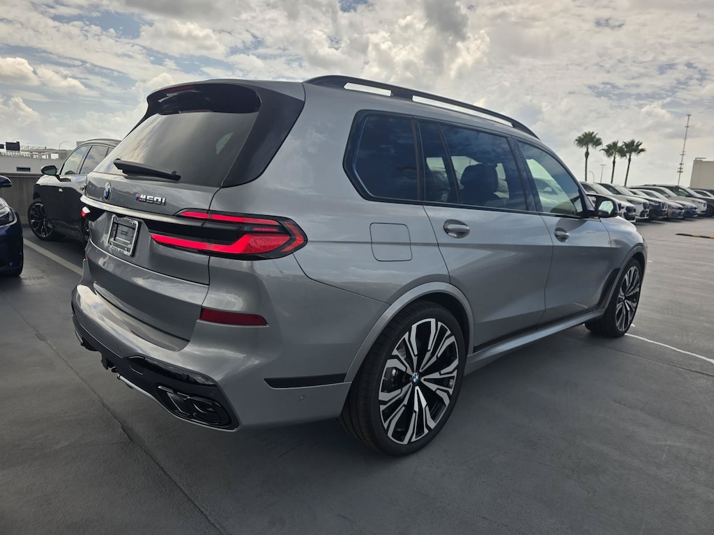 New 2027 BMW X7 M60i SUV
