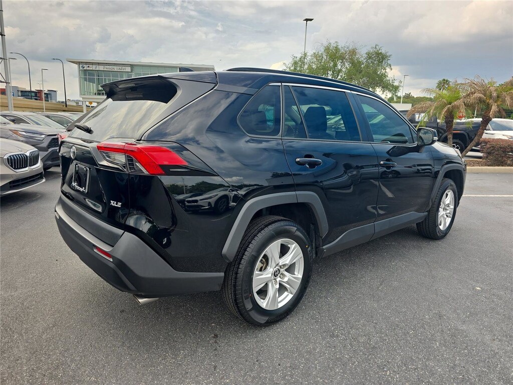 Used 2021 Toyota RAV4 XLE XLE FWD