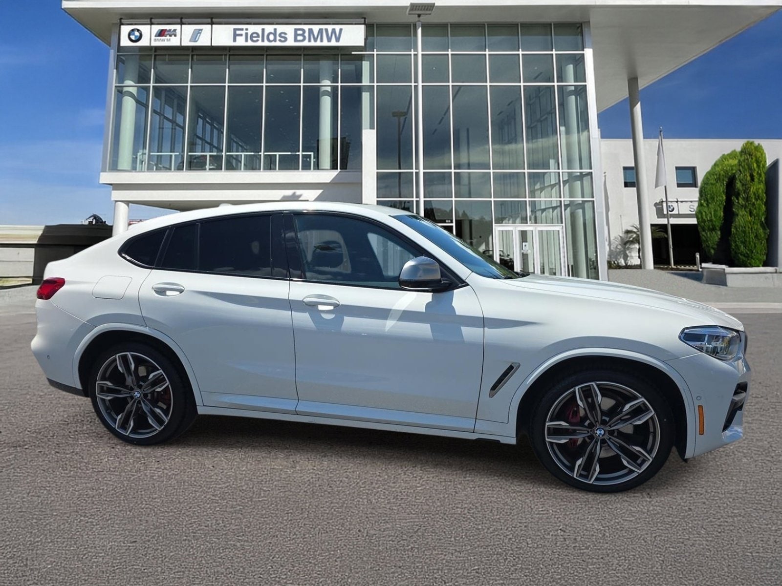 2021 BMW X4 M40i's photo
