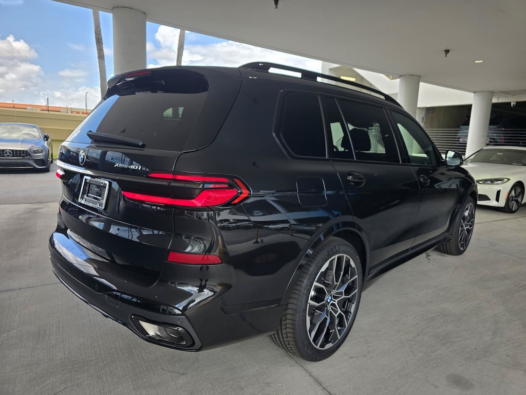 New 2027 BMW X7 xDrive40i SUV