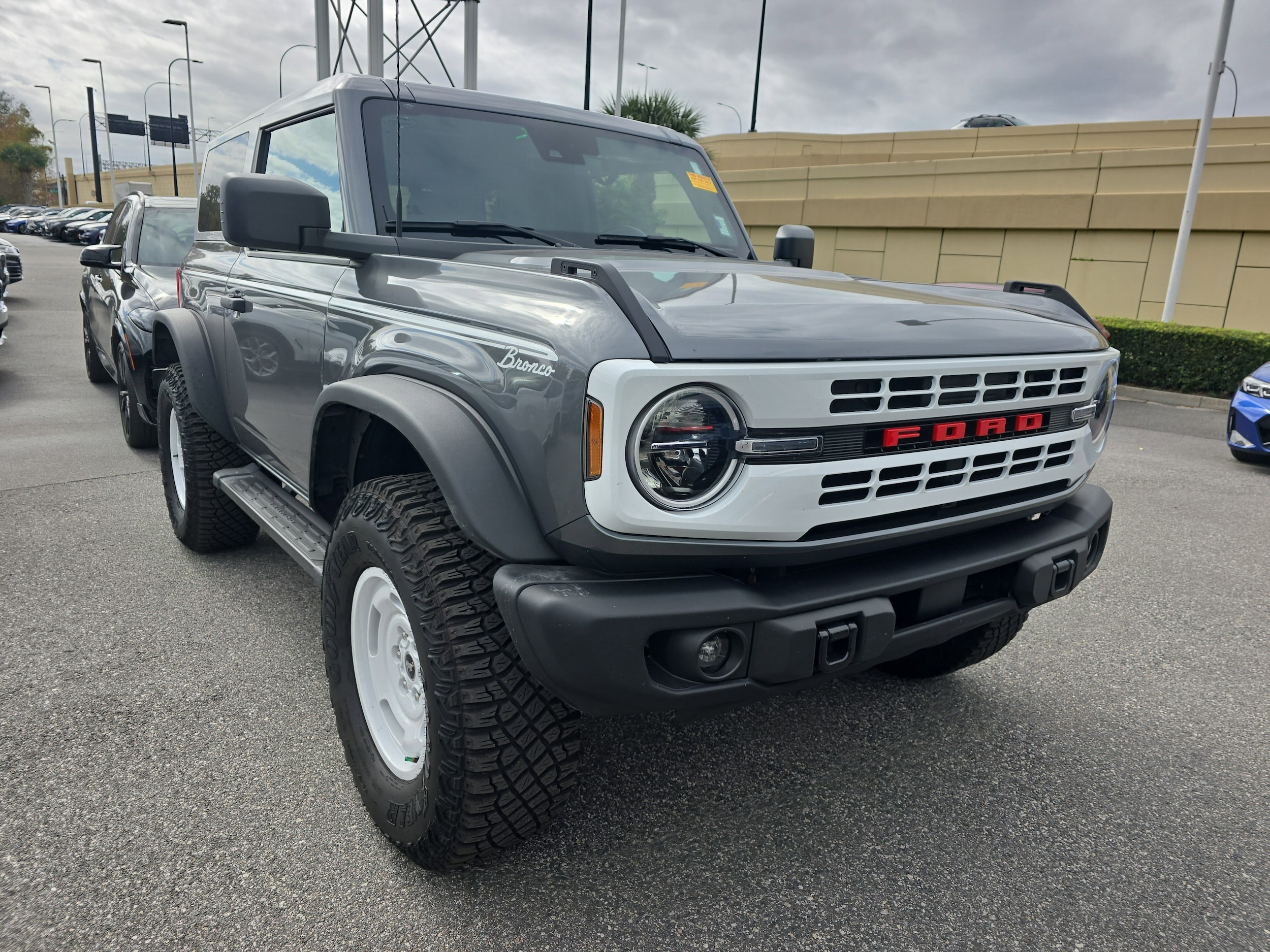 2024 Ford Bronco 2-Door Heritage Editon's photo