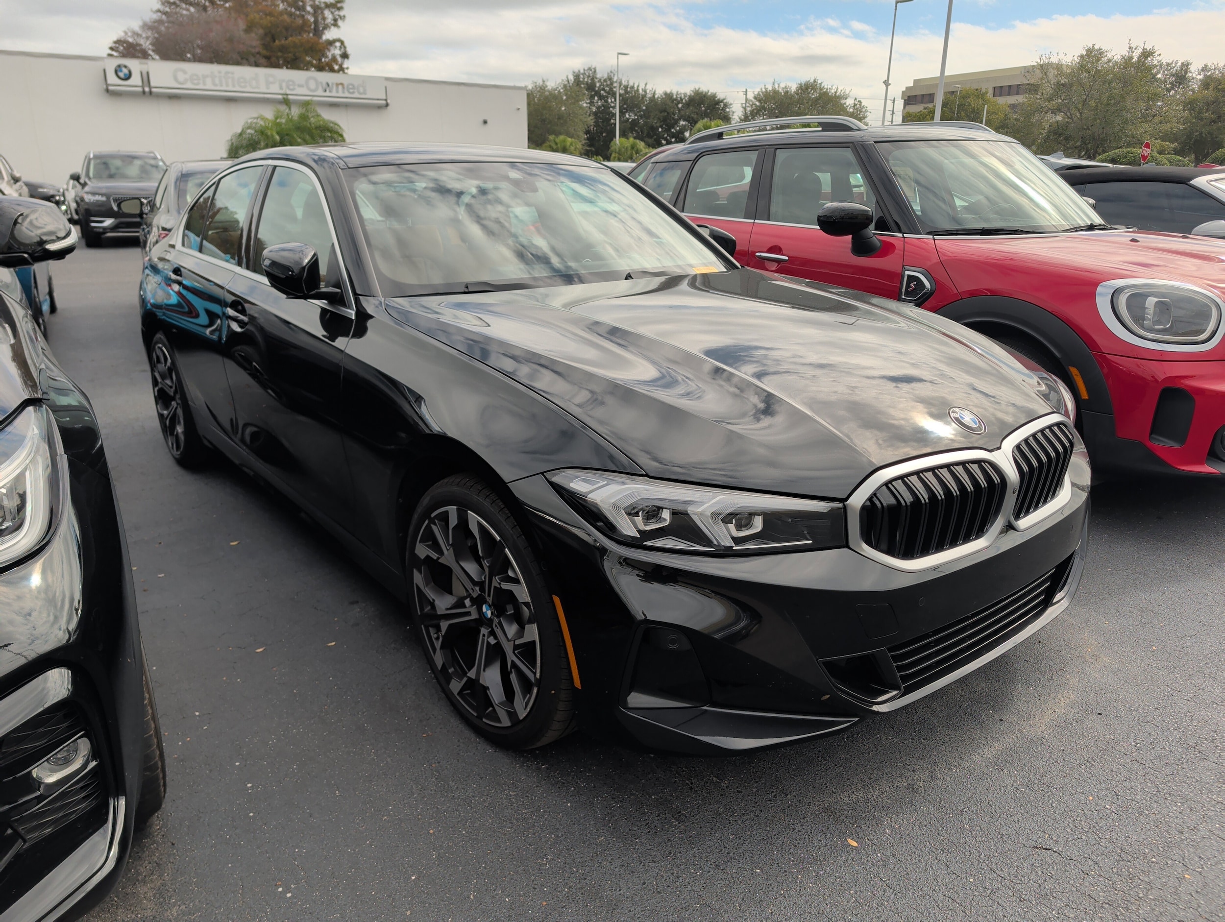 2025 BMW 3 Series 330i's photo