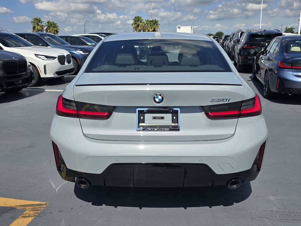 New 2026 BMW 330i Sedan