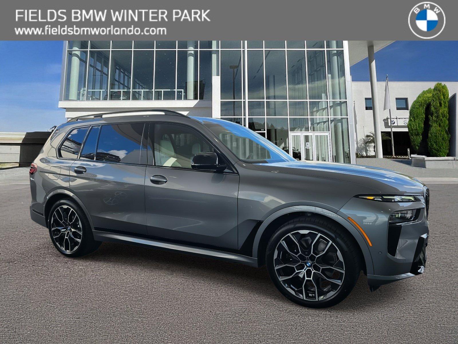 2026 BMW X7 M60i's photo