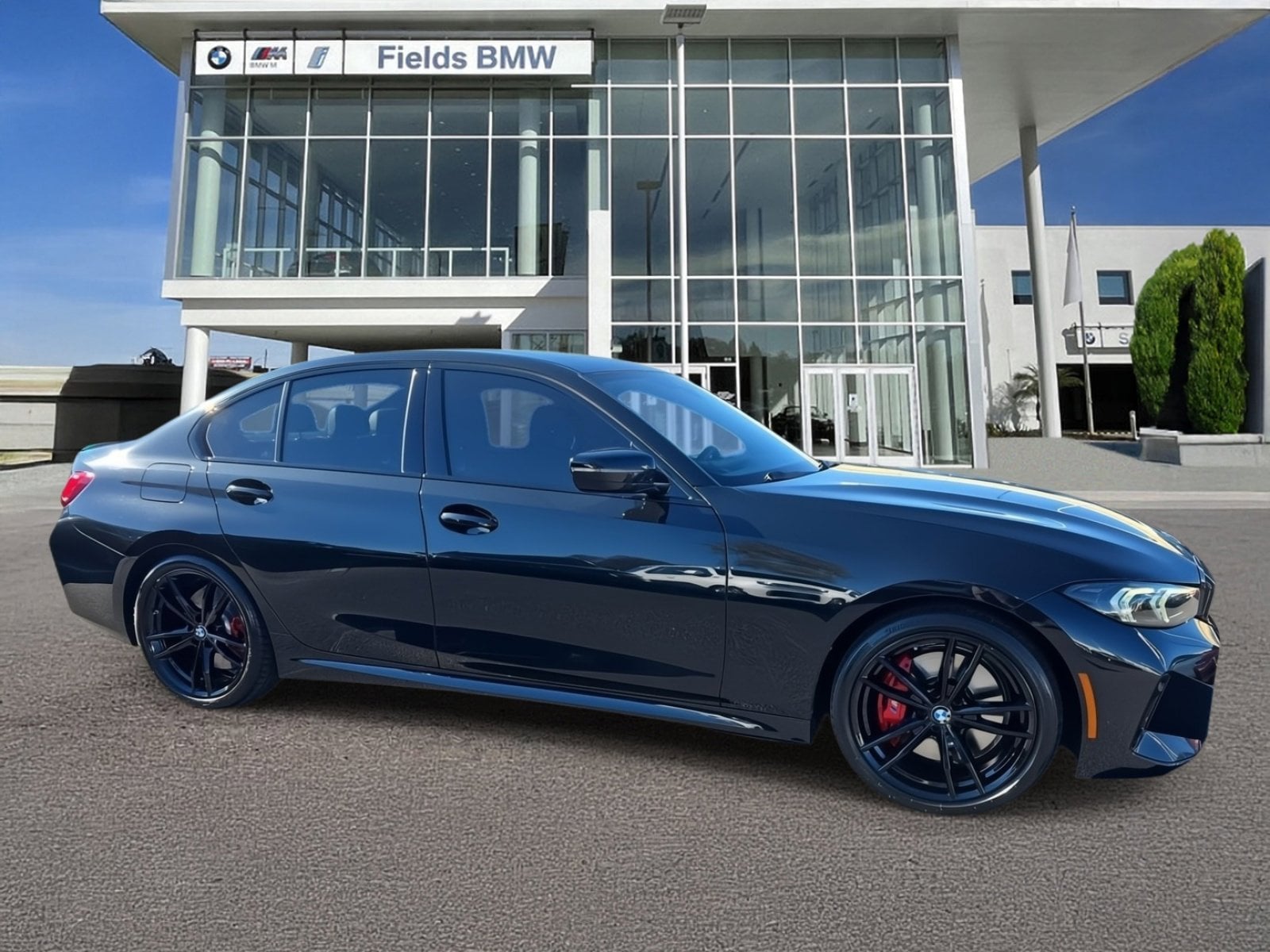 2023 BMW 3 Series 330i's photo