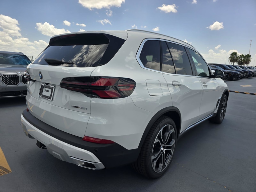 New 2026 BMW X5 sDrive40i SUV