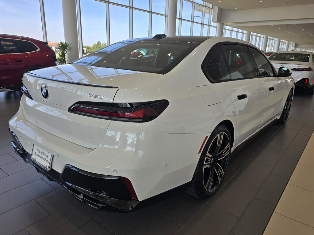 New 2025 BMW 760i xDrive Sedan