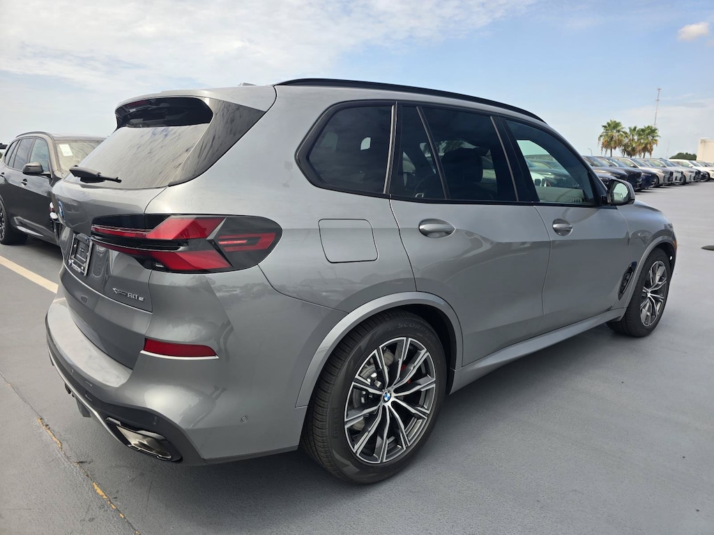 New 2026 BMW X5 PHEV xDrive50e SUV